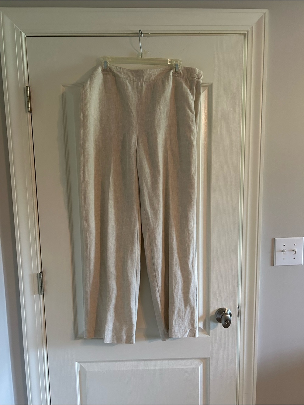 Women’s light beige linen pants. Chicos size 1.